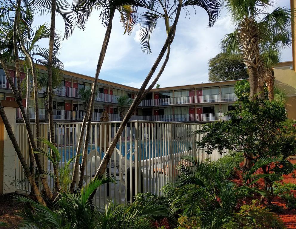 Red Carpet Inn Airport Fort Lauderdale Exteriör bild